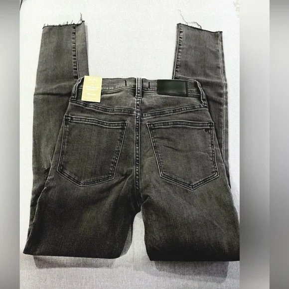 Madewell High Rise Skinny Jeans 24 NWT Washed Black Distressed Magic Pockets - Picture 5 of 8